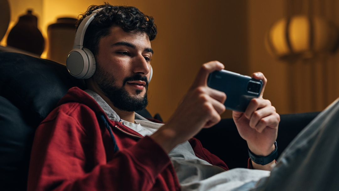 从电子邮件到视频流，海外互联网日常活动概览（2025）